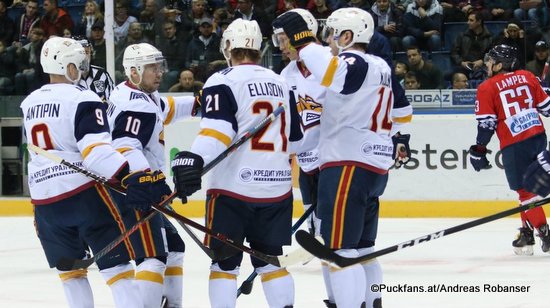 HC Slovan Bratislava - Metallurg Magnitogorsk Dennis Rasmussen #70, Matt Ellison #21, Nikolai Kulyomin #14, Viktor Antipin #9, Patrik Lamper #63 ©Puckfans.at/Andreas Robanser