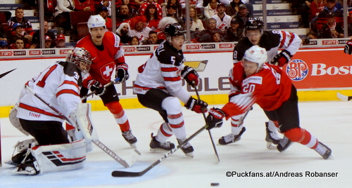 IIHF World Juniors SUI - CAN Ian Scott #31, Ian Mitchell #5, Ramon Tanner #20 Rogers Place, Vancouver ©Puckfans.at/Andreas Robanser