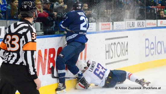 Dinamo Minsk - HC Slovan Bratislava Patrick Wiercioch #28, Patrik Lamper #63 © Anton Ziuzenok /Puckfans.at