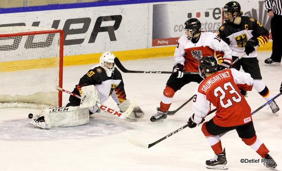 AUT - GER U20 WM Div 1A Henrik Hane #20, Benjamin Baumgartner #23 ©Detlef Ross