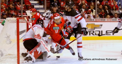 IIHF World Juniors RUS - CAN Michael DiPietro #1, Stepan Starkov #10, Noah Dobson #6 Rogers Place, Vancouver ©Puckfans.at/Andreas Robanser