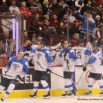 IIHF World Juniors Semifinal FIN - SUI Jesse Ylönen #27, Santeri Virtanen #22, Valtteri Puustinen #13 Rogers Arena, Vancouver ©Puckfans.at/Andreas Robanser