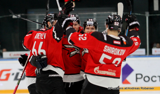 Avangard Omsk KHL Season 2018-19 Ilya Mikheyev #66, Ville Pokka #22, Sergei Shirokov #52 © Puckfans.at/Andreas Robanser