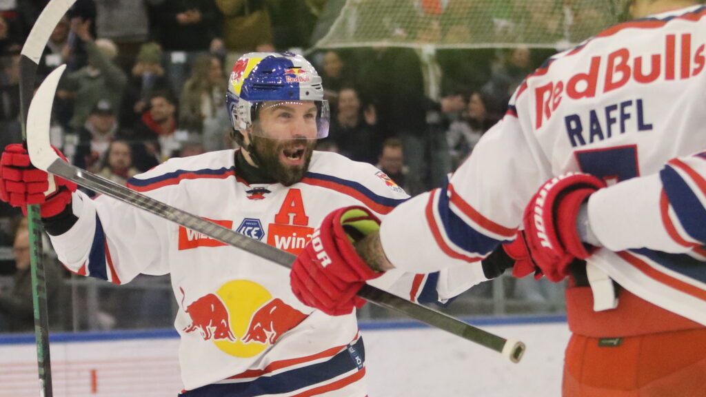 Peter Schneider #3, Thomas Raffl #5, EC Red Bull Salzburg