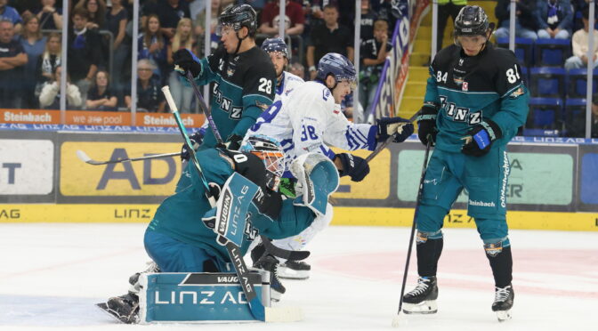 Photo Gallery DEL / ICEHL Pre-Game Black Wings Linz – EHC Straubing Tigers 2:5